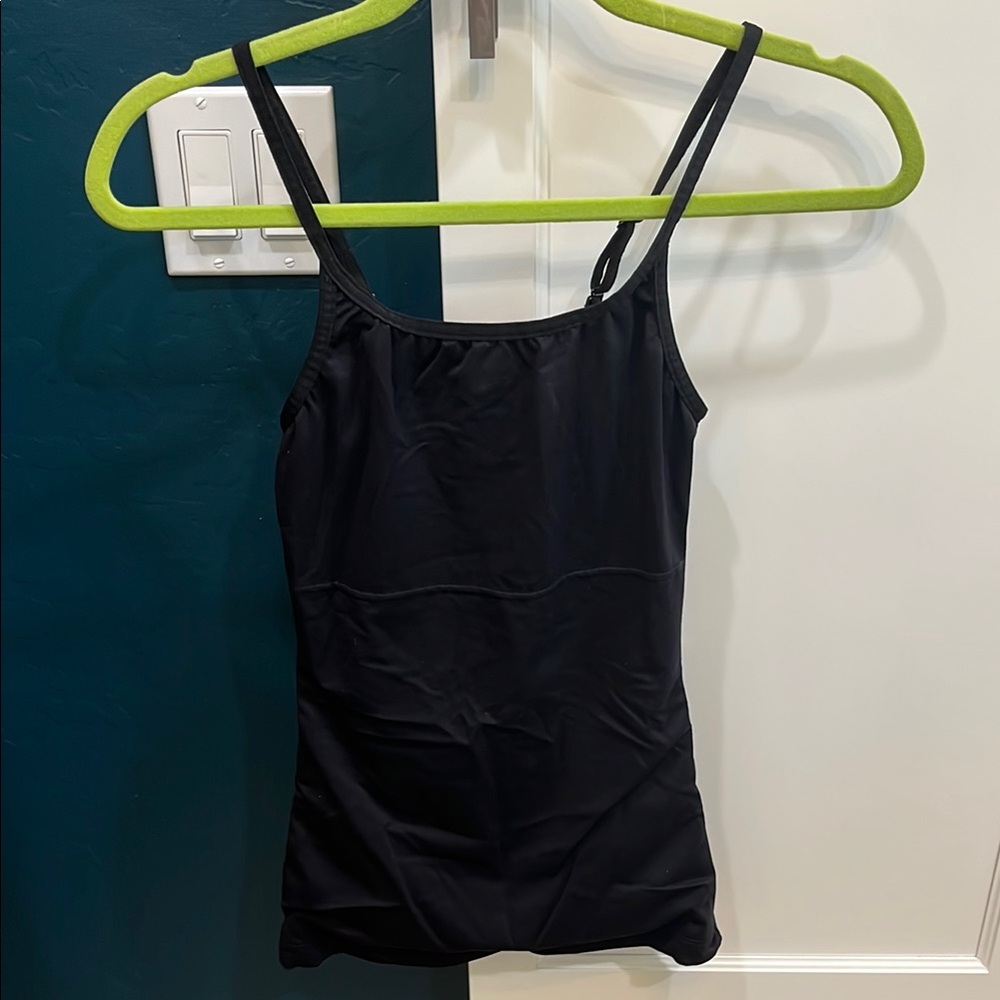 Maidenform black smoothing camisole